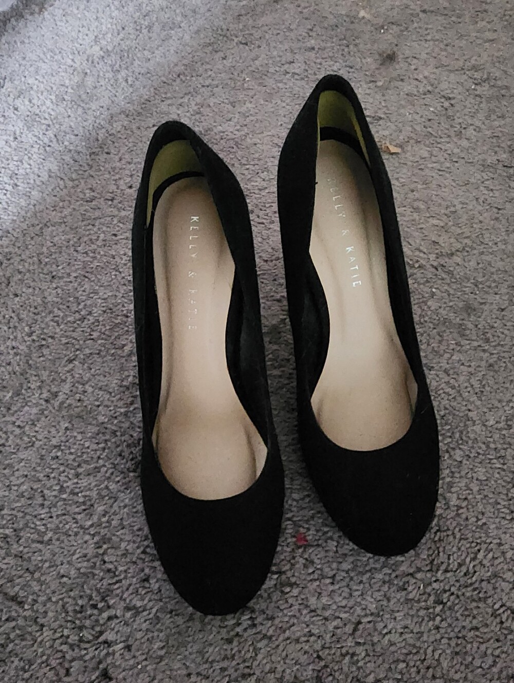 Heels - Picture 2 of 2